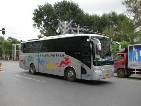 鴻鳴深圳旅游包車—熬過無人問津的日子才等來詩(shī)與遠(yuǎn)方